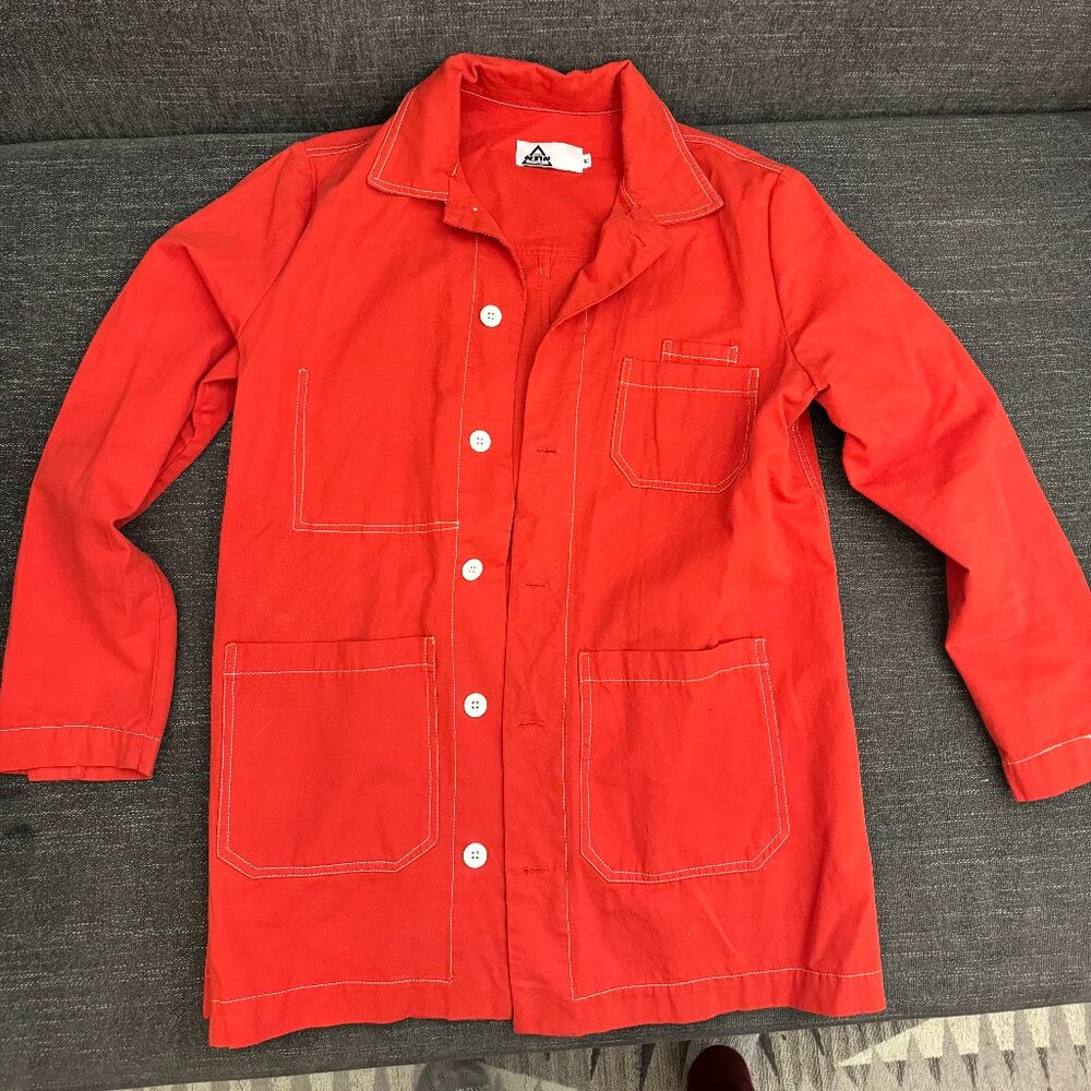 Sweet vintage-style fall jacket with white stitching